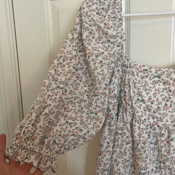 Floral Romper - Picture 3 of 6